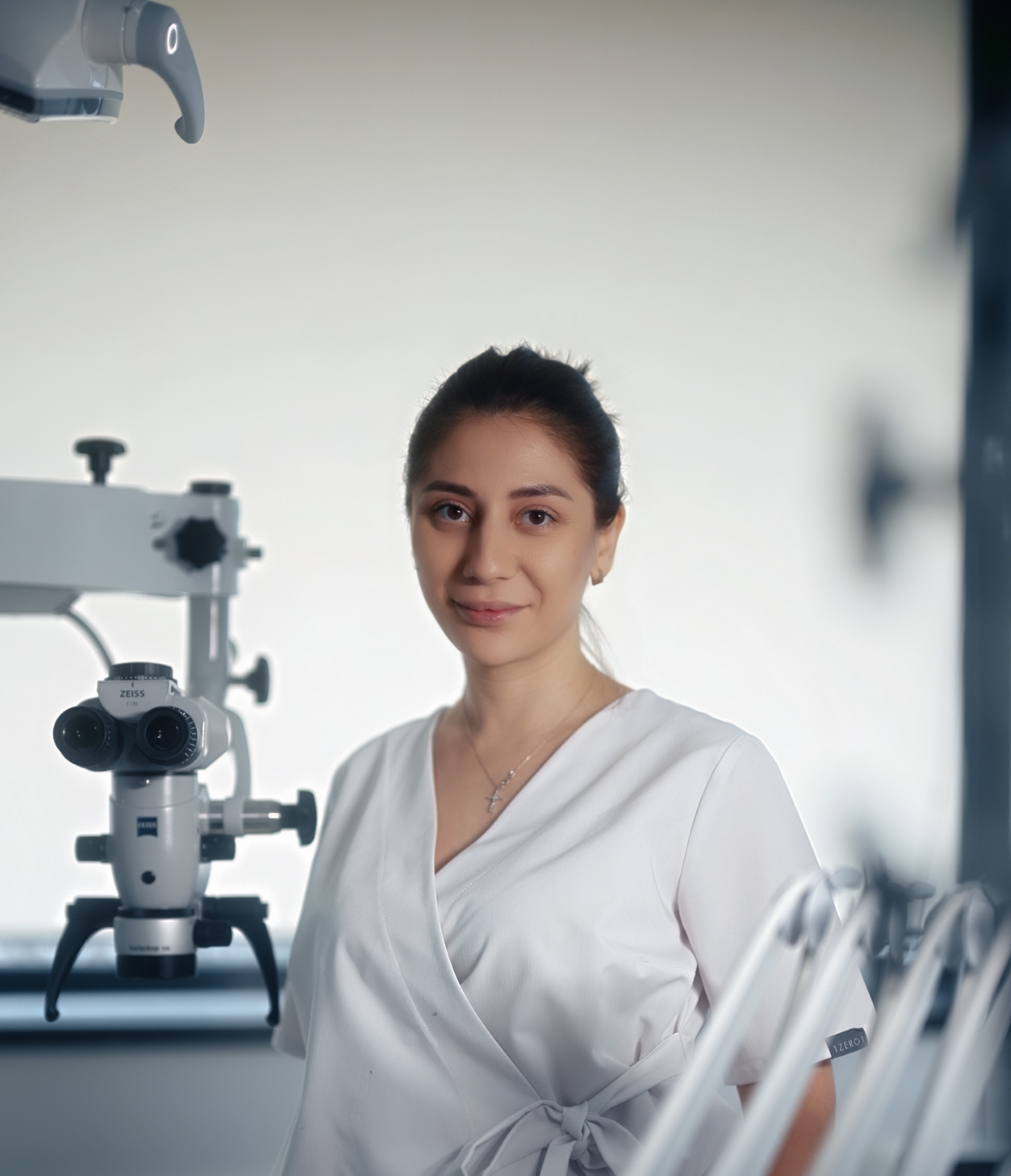 Dr. Medic specialist - Endodonție la microscop